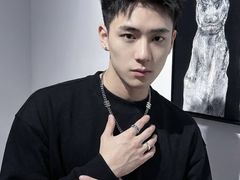 -鸿通城购物中心