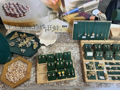 -十八字金·银饰·拼豆·开蚌DIY(魏公芳华里店)