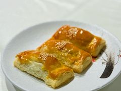 蜜汁叉烧酥-东海海鲜酒家(流花店)