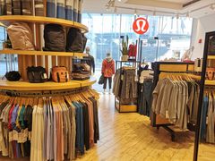 -lululemon(上海浦东IFC店)