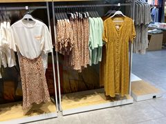 -美特斯邦威(新天地购物中心店)