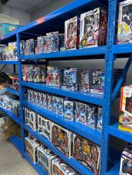 -逝水玩具折扣店