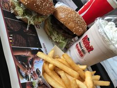 -The Habit Burger Grill 哈比特汉堡(世博店)