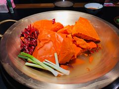 -王婆乔鲜鱼自助火锅(蜀汉路店)