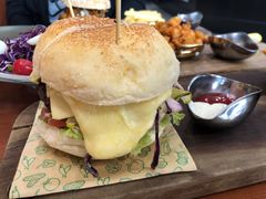 超厚芝士牛肉汉堡-魏斯理汉堡(西安沣东吾悦店)