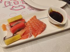 -四海一家自助餐(益田假日广场店)