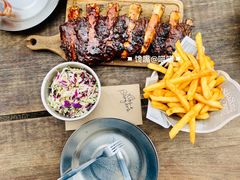-Ribs & Burgers The Rocks