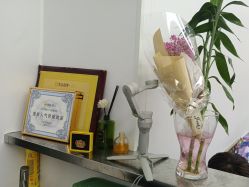 -茶发Salon·烫发染发理发