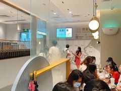 大堂-喜茶(广州中山六路店)