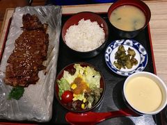-小山日本料理(兴业太古汇店)