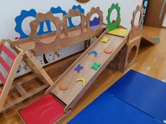 -抱抱熊托育中心(大悦城店)