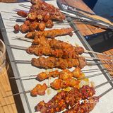 东北烧烤哦。烤串选择性太少了