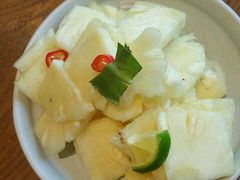 菠萝-云海肴·汽锅鸡·云南菜(天山百盛优客店)