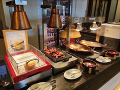 -亚龙湾希尔顿自助餐厅·海鲜·烧烤·沙滩BBQ·现场乐队