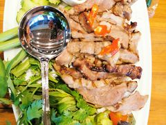 -Chom Cafe and Restaurant