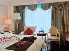 -茂名熹龙国际大酒店(人民广场高铁站店)