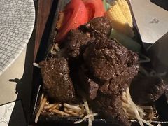 -穹六人间 people 6(岳阳路店)