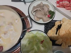 -洪氏嗨捞·猪肚鸡火锅(阳光天地店)