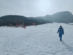 -济南卧虎山滑雪场