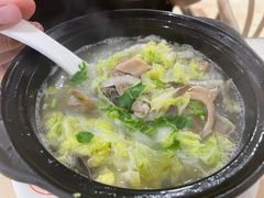 -闫家驴肉老店(华电一校店)