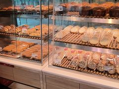 -巴黎贝甜(大宁国际商业广场店)