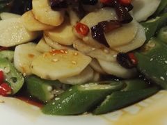 荷塘月色-95号酱骨·一块豆腐(展春园西路店)