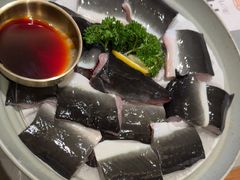 -草家酱蟹炭火烤肉店(珲春南路一店)