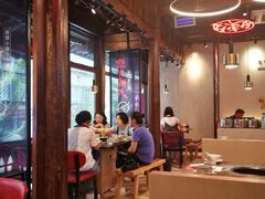 大堂-热火朝天鲜切牛肉火锅(南强街巷店)