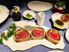 惠灵顿牛排-弦月窗LUNETTE BY AMANDA(复兴路店)