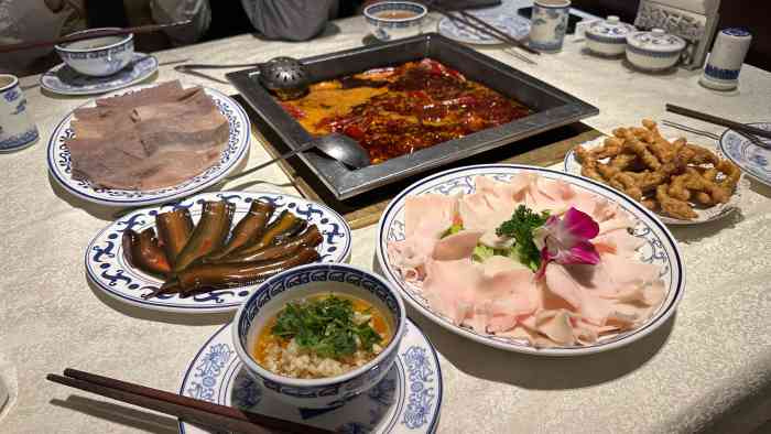 龙森园火锅(琴台路店)-"作为一个游客必须打卡成都的top1火锅店.