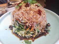 -锅老头海鲜铁锅炖
