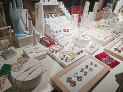 -LADY FAFA(巨鹿路陕西南路路口店)