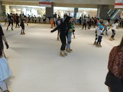-冰纷万象滑冰场(南山万象天地店)