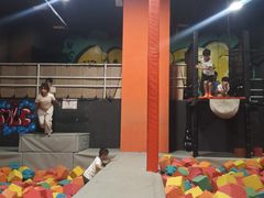 -嗨马乐动室内潮玩运动·团建·轰趴·桌游(南丰汇店)