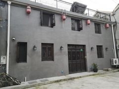 -小草屋轰趴馆别墅派对新场团建家庭聚会