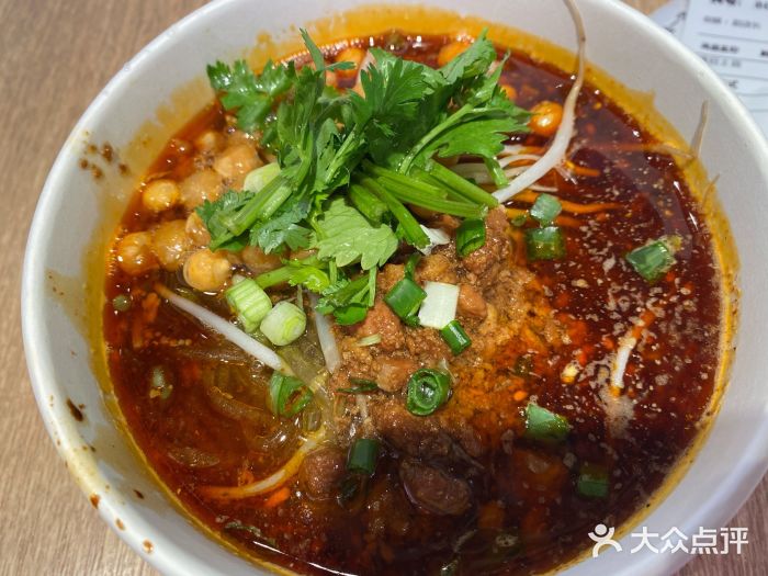 莱得快·酸辣粉(炫地1店)杂酱酸辣粉图片