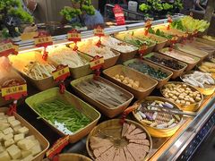 -四囍码头海鲜烧烤自助火锅(外滩南京东路悦荟广场店)