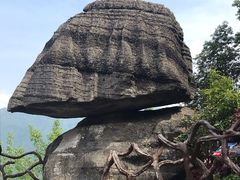 -梭布垭石林景区