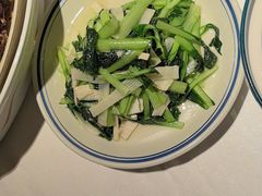 -八府香鸭·啫啫煲(华山路店)