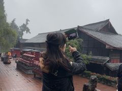 -峨眉山报国寺