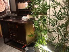 -川流不息·地道川菜·小龙虾(新松江路店)