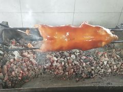 -黄记四更烤乳猪店