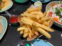 白薯条-DEEP·美式餐吧(五棵松华熙LIVE店)