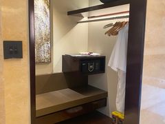-成都保利公园皇冠假日酒店(熊猫基地店)