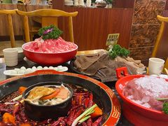 -巴国妹子毛肚火锅(蓝光悦城店)