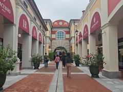 -佛罗伦萨小镇广佛名品奥特莱斯(疏港路店)