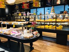 面包甜点陈列柜-米洛克欧洲蛋糕(西南路店)