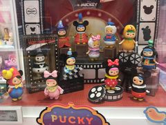 -泡泡玛特POPMART(东直门来福士店)