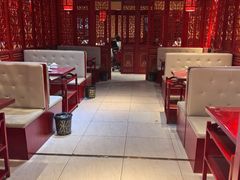 -鸿通城购物中心