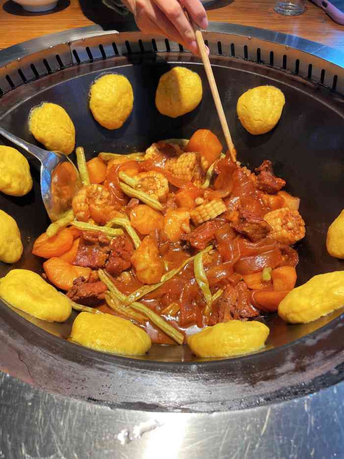 江河屯铁锅炖(浑南店)-"四方食事,一锅人间烟火. [薄荷]环境.